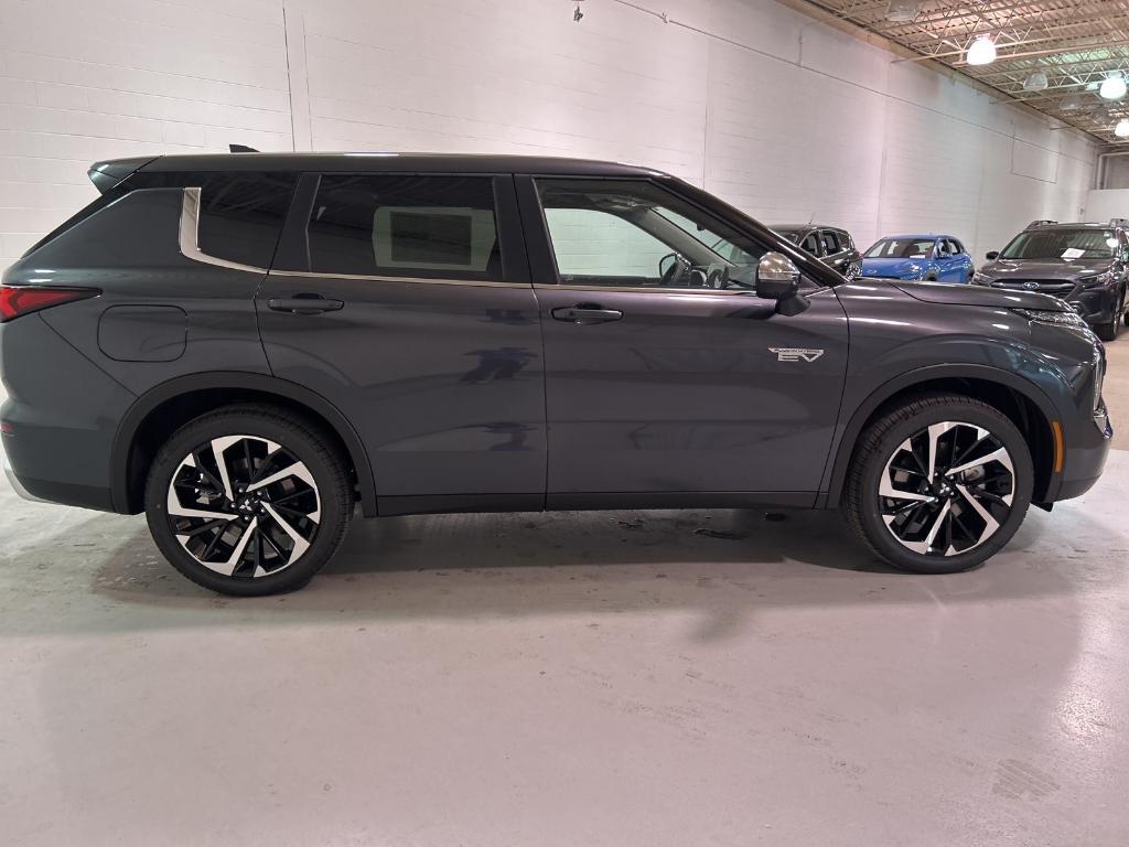 new 2025 Mitsubishi Outlander PHEV car, priced at $44,835