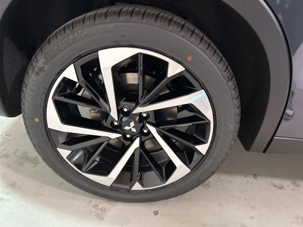 new 2025 Mitsubishi Outlander PHEV car, priced at $44,835