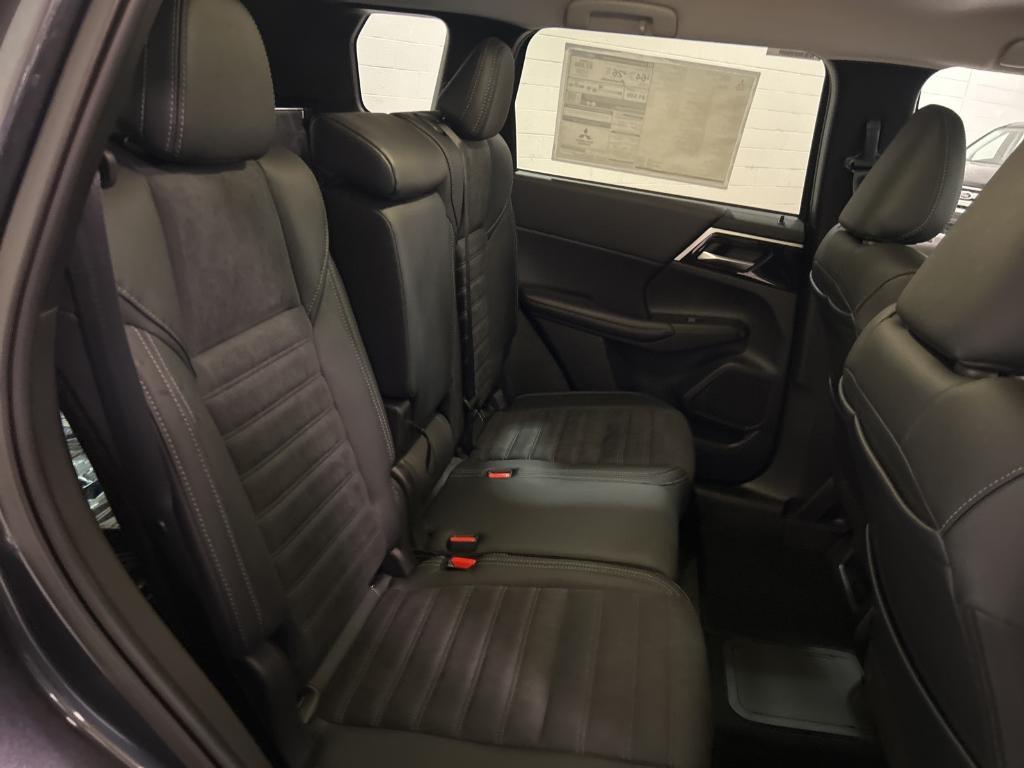 new 2025 Mitsubishi Outlander PHEV car, priced at $44,835