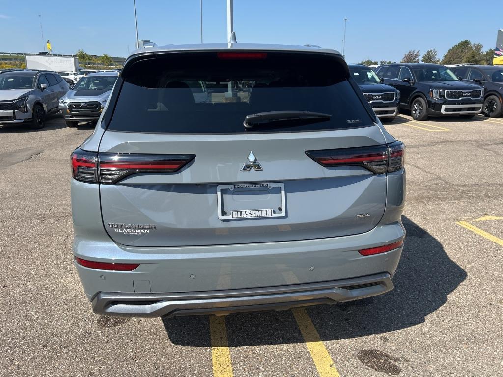 new 2025 Mitsubishi Outlander car, priced at $42,500