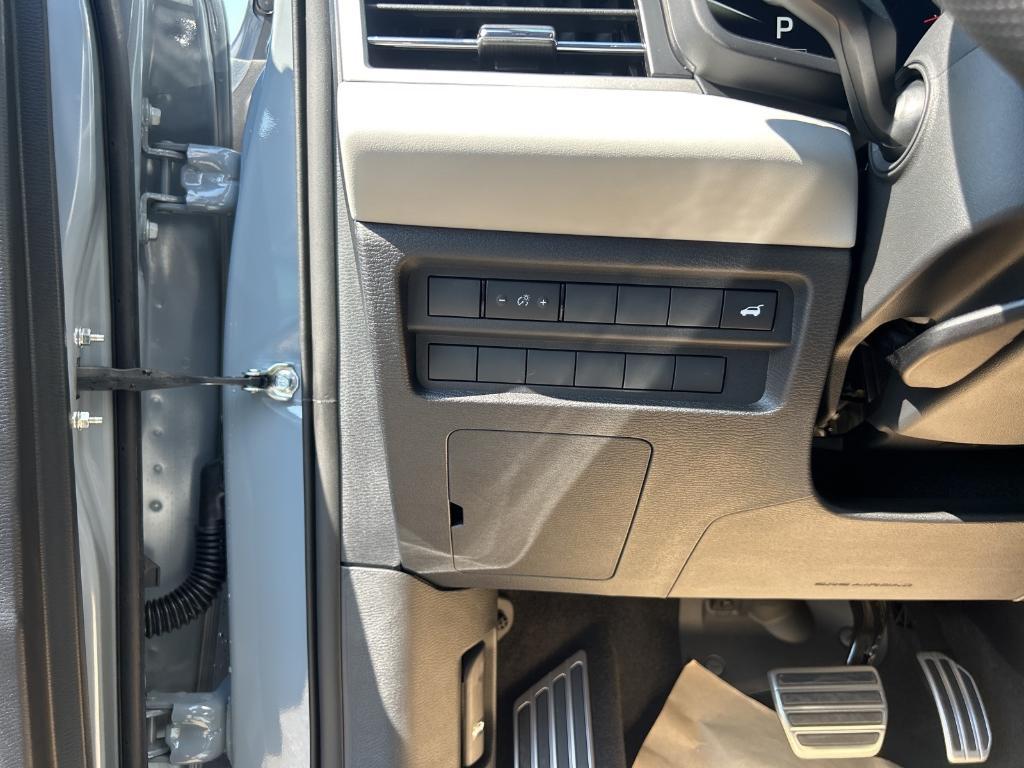 new 2025 Mitsubishi Outlander car, priced at $42,500
