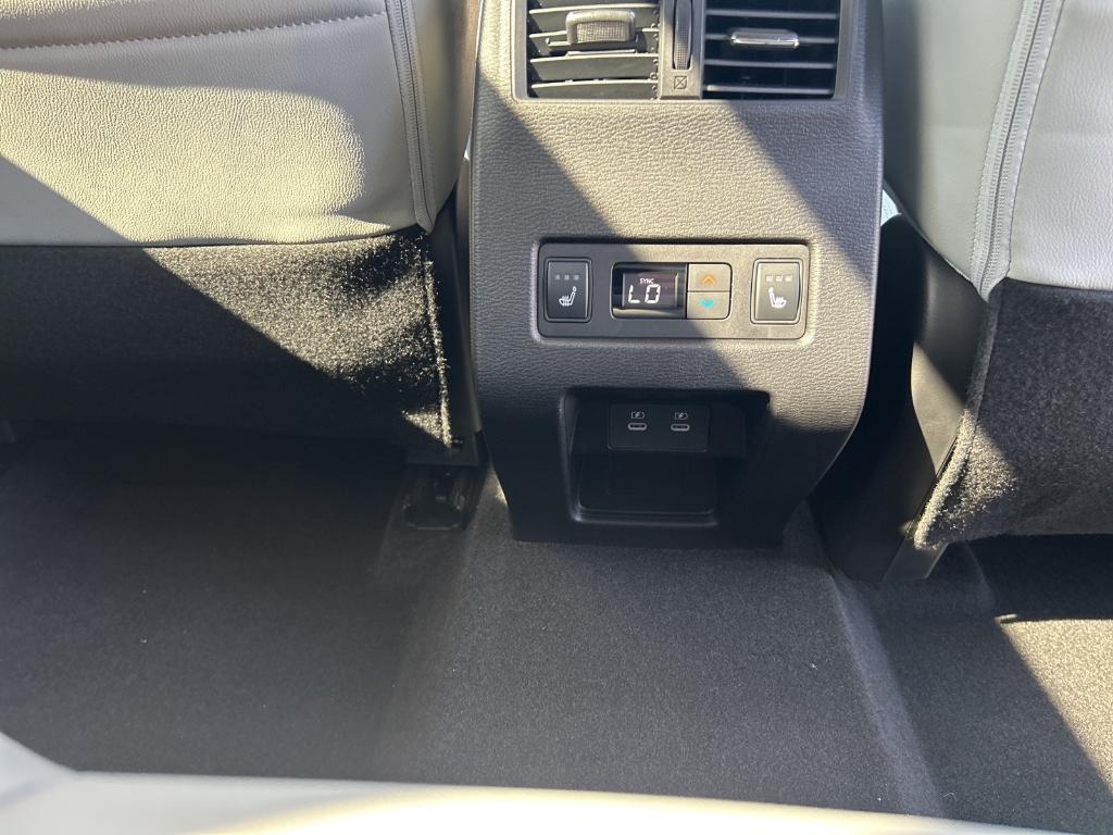 new 2025 Mitsubishi Outlander car, priced at $42,500