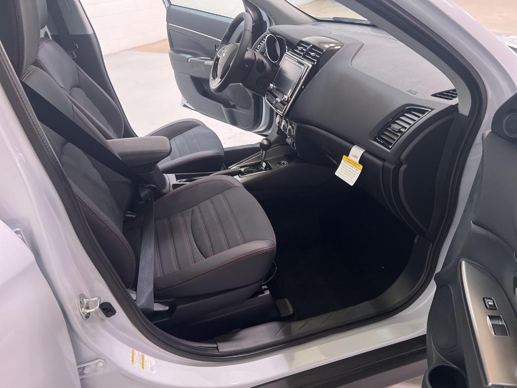 new 2025 Mitsubishi Outlander Sport car, priced at $31,000