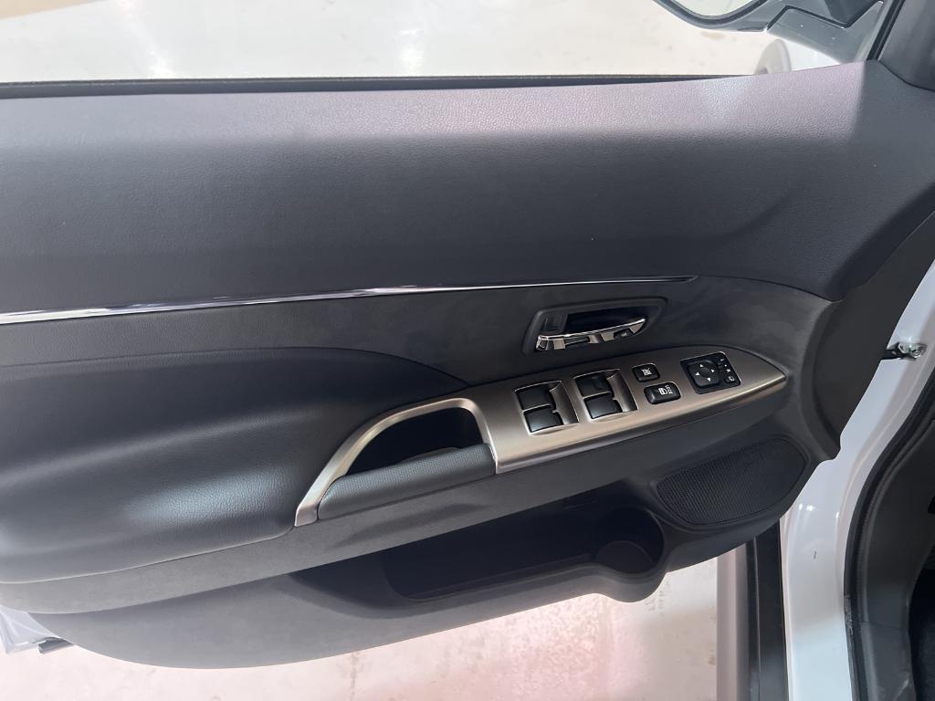 new 2025 Mitsubishi Outlander Sport car, priced at $31,000