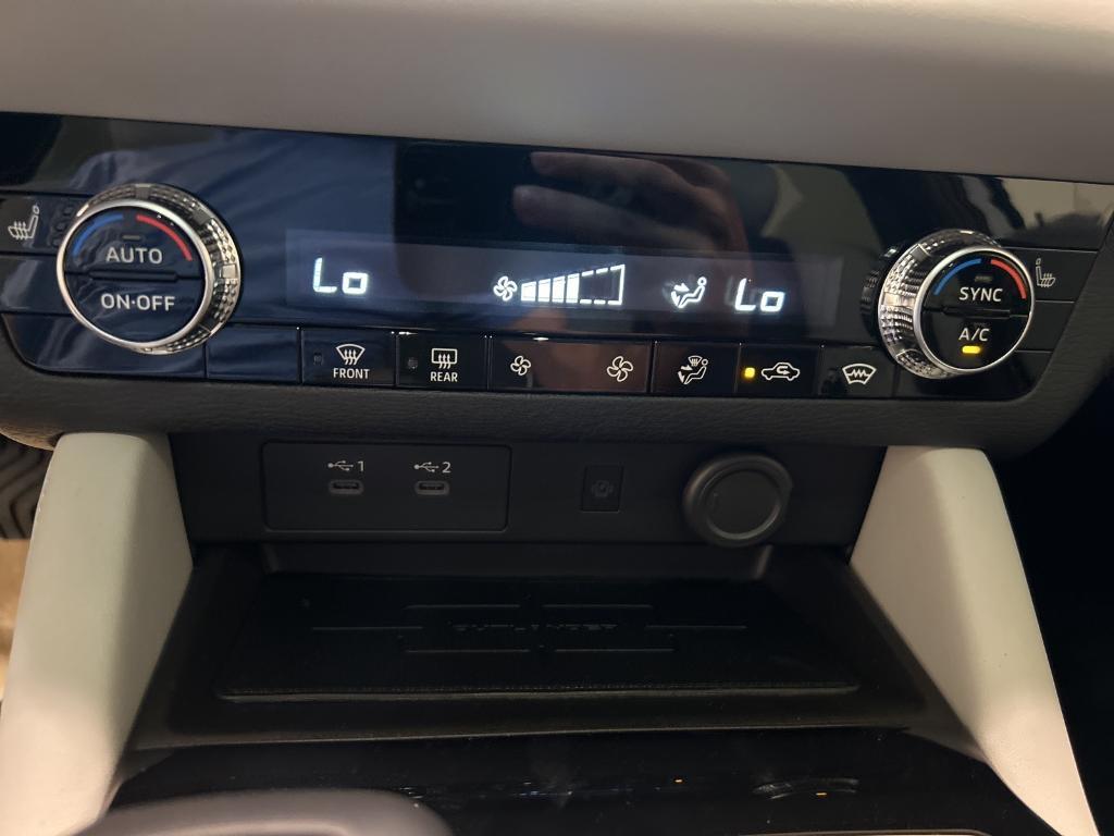 new 2025 Mitsubishi Outlander car, priced at $40,675