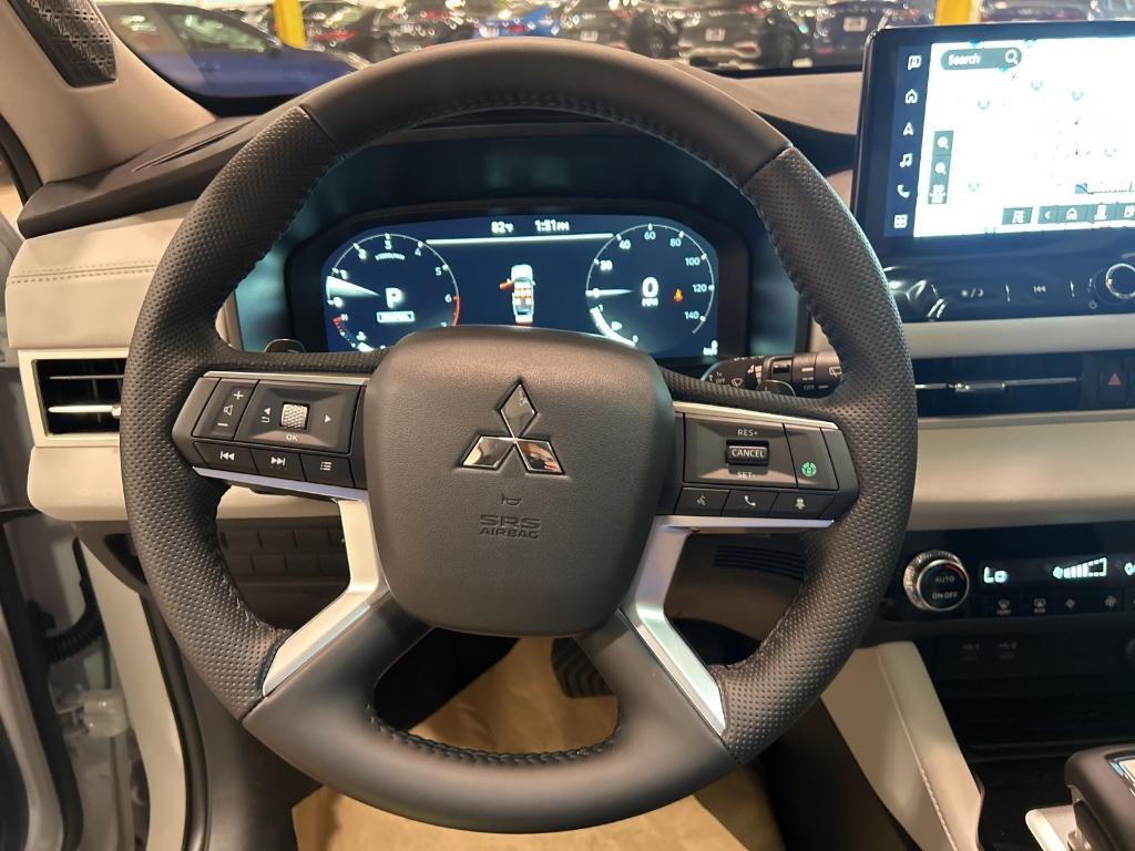 new 2025 Mitsubishi Outlander car, priced at $40,675
