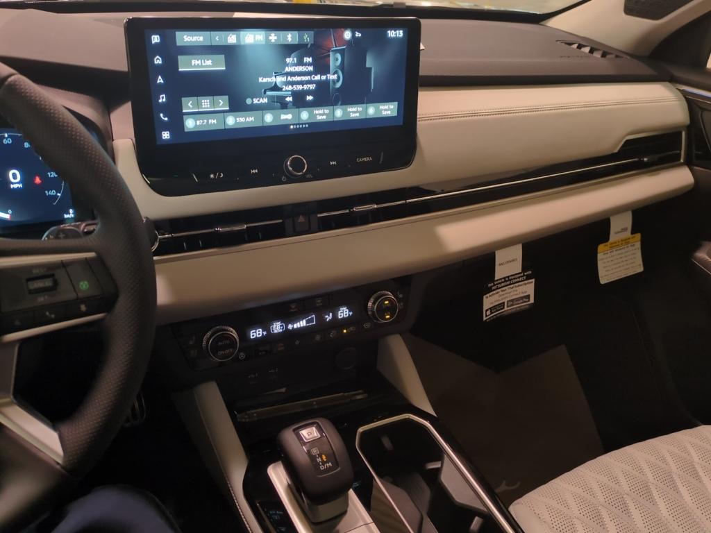 new 2025 Mitsubishi Outlander car, priced at $44,155