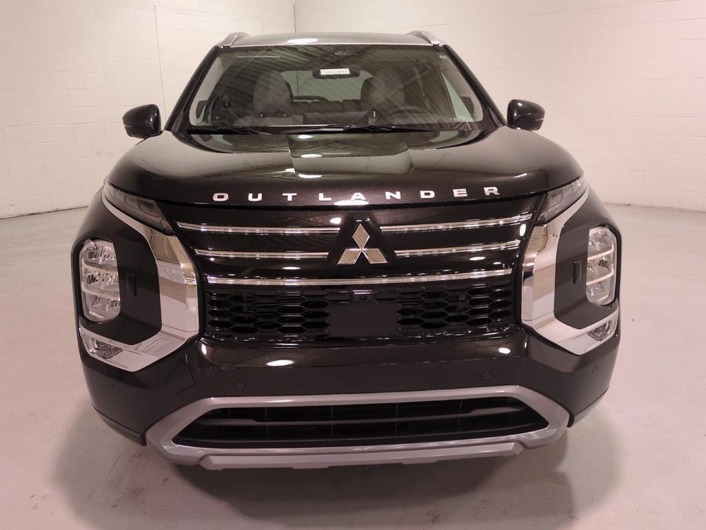 new 2025 Mitsubishi Outlander car, priced at $44,155