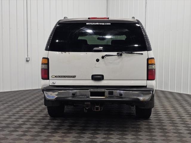 used 2006 Chevrolet Suburban car, priced at $4,500
