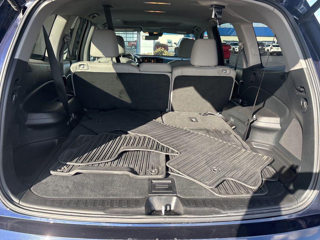 used 2022 Honda Pilot car, priced at $22,000