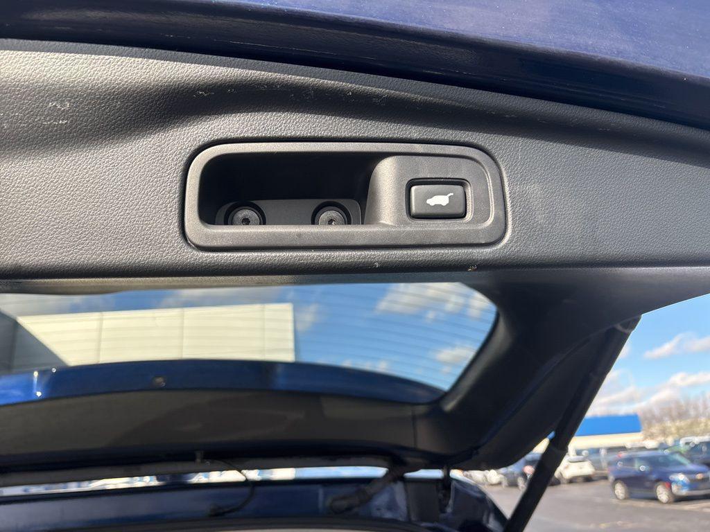 used 2022 Honda Pilot car, priced at $22,000