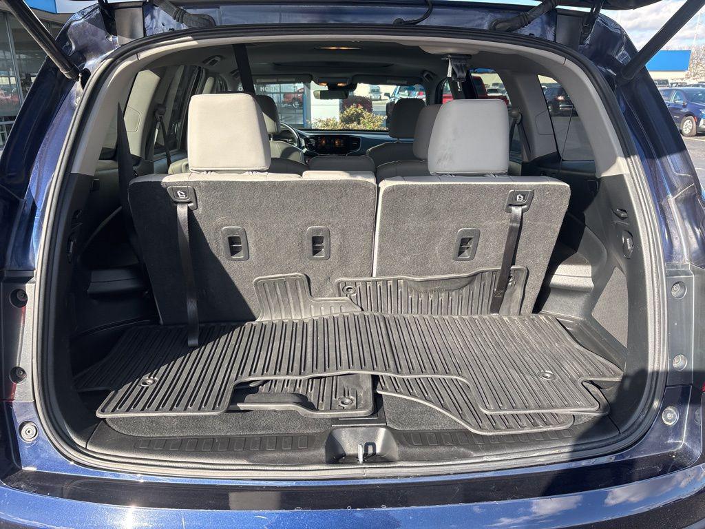 used 2022 Honda Pilot car, priced at $22,000