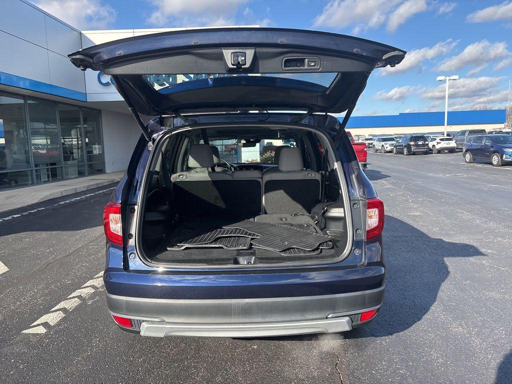 used 2022 Honda Pilot car, priced at $22,000
