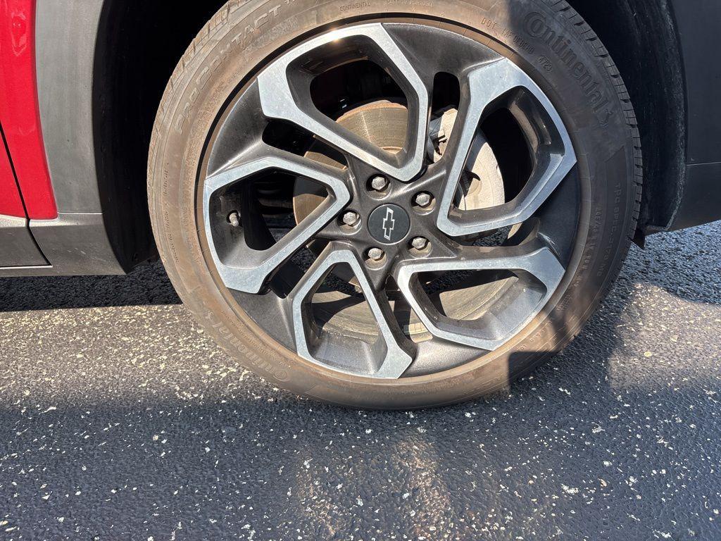 used 2025 Chevrolet Trax car, priced at $22,608