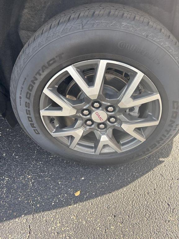 used 2023 GMC Acadia car, priced at $31,802