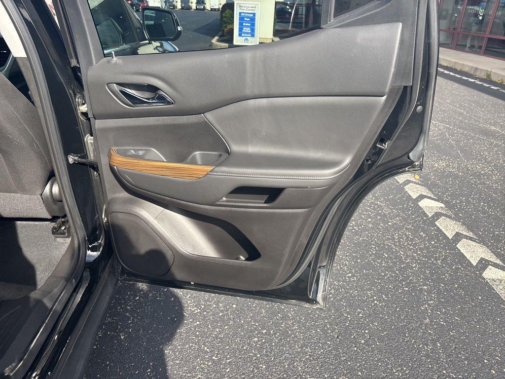 used 2023 GMC Acadia car, priced at $31,802