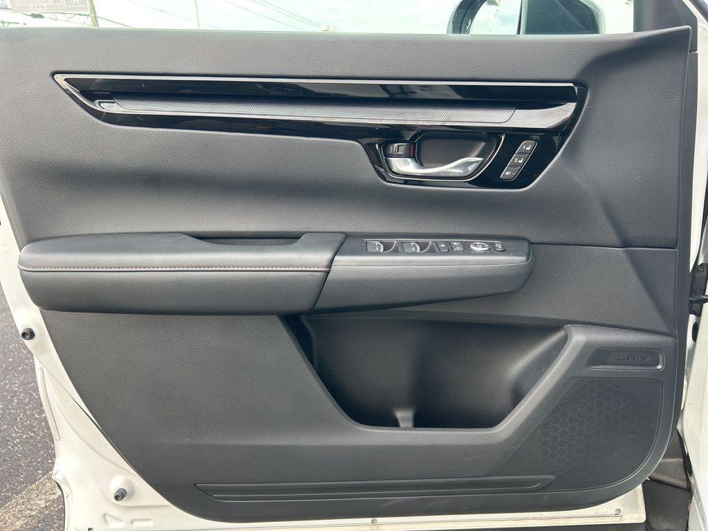 used 2024 Honda CR-V Hybrid car, priced at $32,318