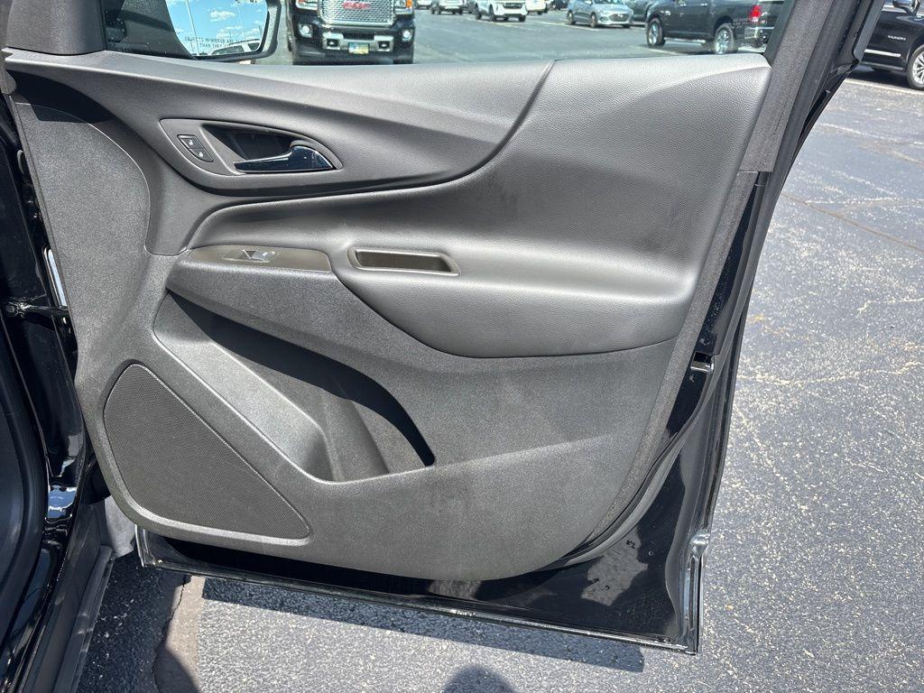 used 2023 Chevrolet Equinox car, priced at $23,540