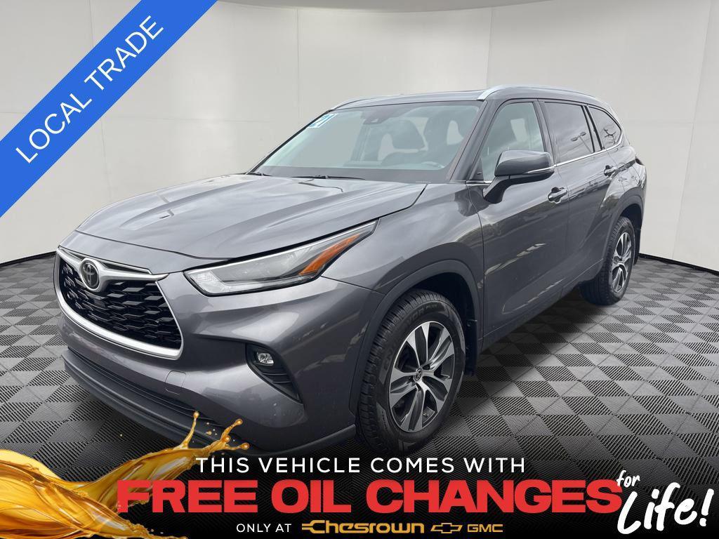 used 2021 Toyota Highlander car, priced at $29,699