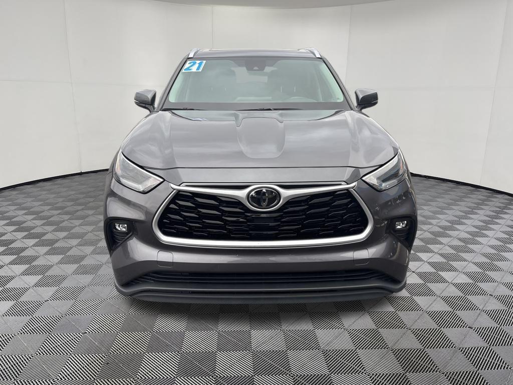 used 2021 Toyota Highlander car, priced at $29,699