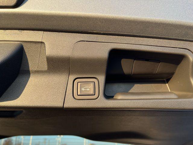 used 2023 GMC Acadia car, priced at $29,469