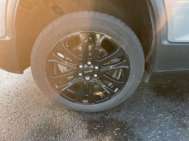 used 2023 GMC Acadia car, priced at $29,469