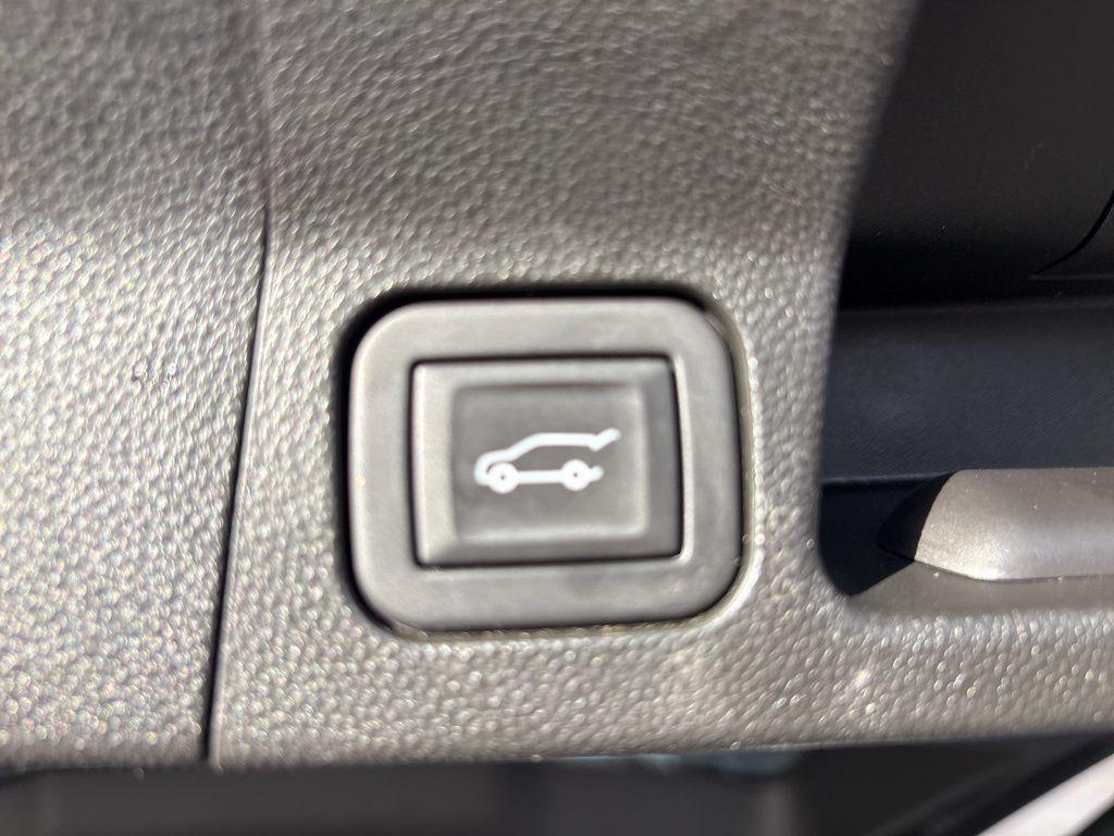 used 2023 GMC Acadia car, priced at $31,864