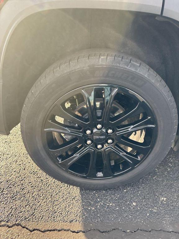 used 2023 GMC Acadia car, priced at $31,864