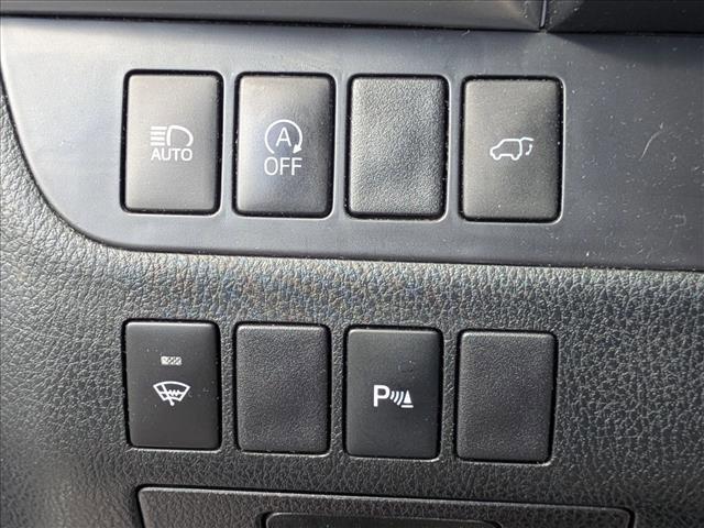used 2018 Toyota Highlander car, priced at $19,922