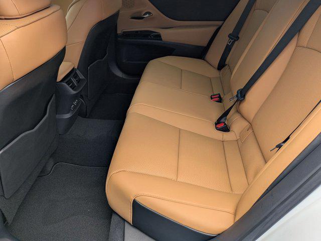 new 2025 Lexus ES 350 car, priced at $45,815