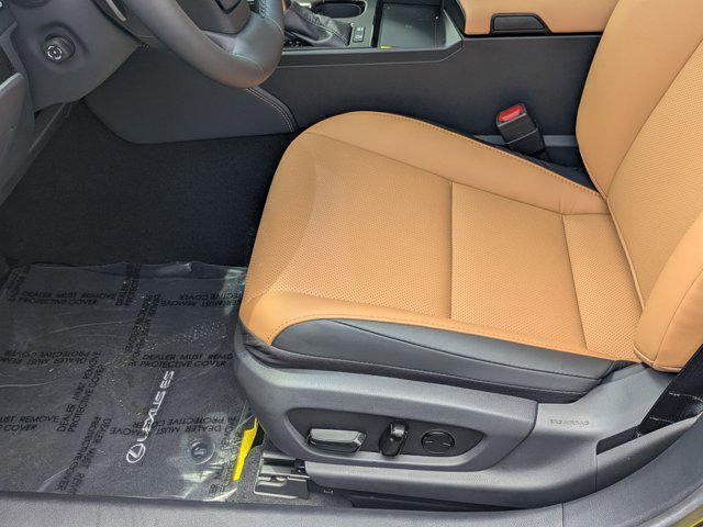 new 2025 Lexus ES 300h car, priced at $48,537