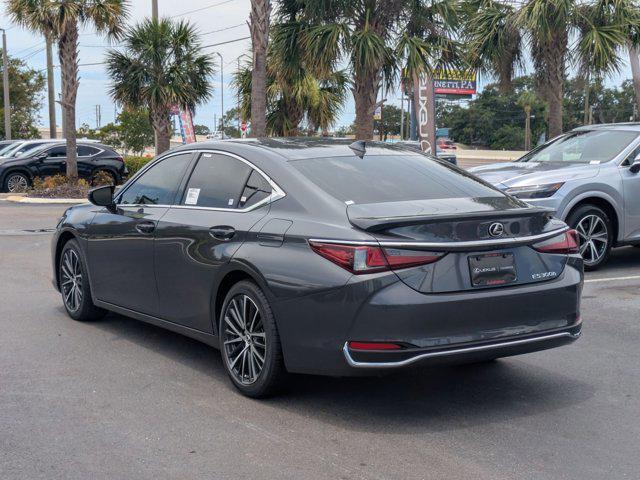 new 2025 Lexus ES 300h car, priced at $48,537