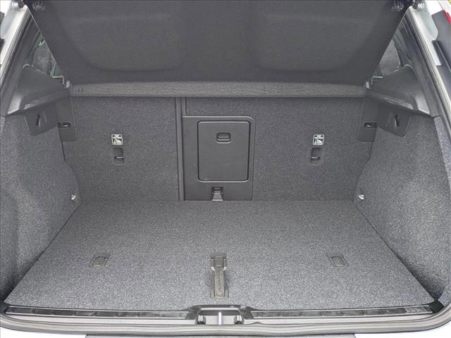 used 2022 Volvo XC40 car, priced at $30,662