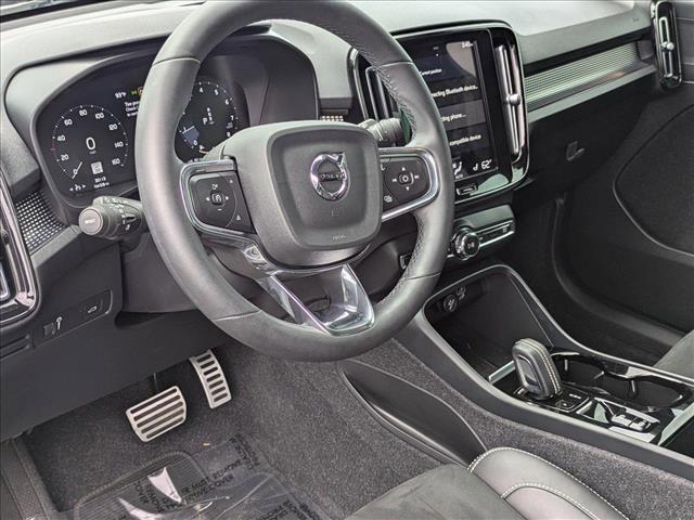 used 2022 Volvo XC40 car, priced at $30,662