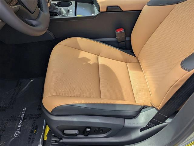 new 2025 Lexus ES 300h car, priced at $48,353