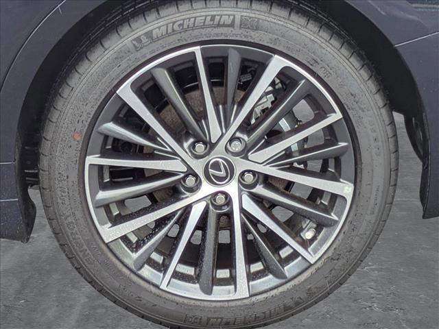 new 2025 Lexus ES 300h car, priced at $48,077