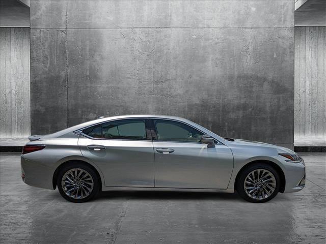 used 2024 Lexus ES 300h car, priced at $45,618