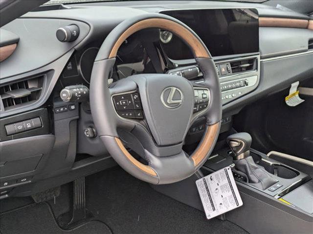 new 2025 Lexus ES 300h car, priced at $51,669