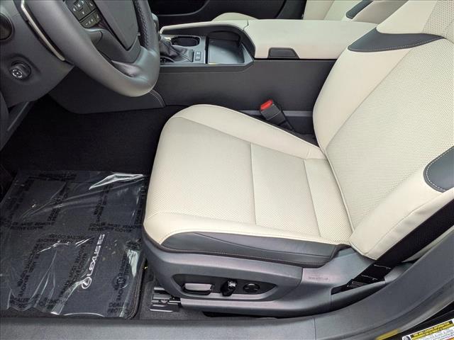 new 2025 Lexus ES 300h car, priced at $48,007