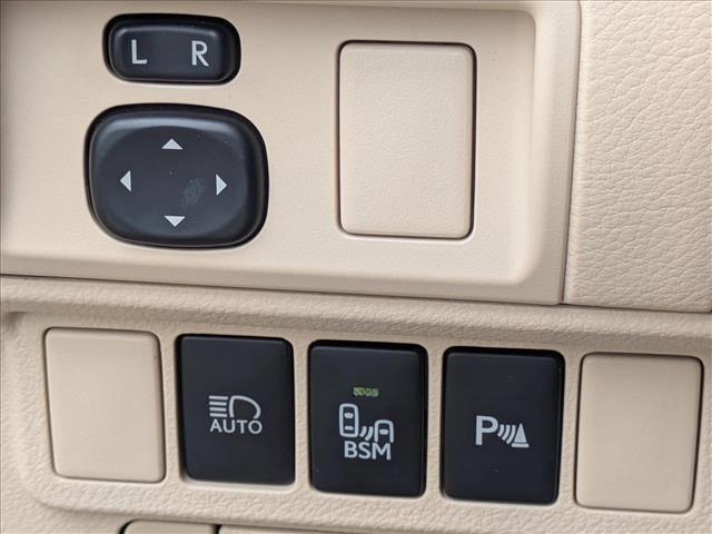 used 2014 Lexus ES 300h car, priced at $22,498
