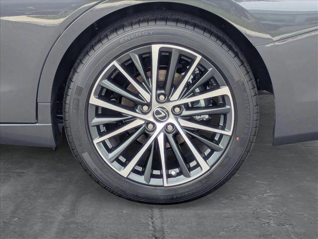 new 2025 Lexus ES 300h car, priced at $48,397