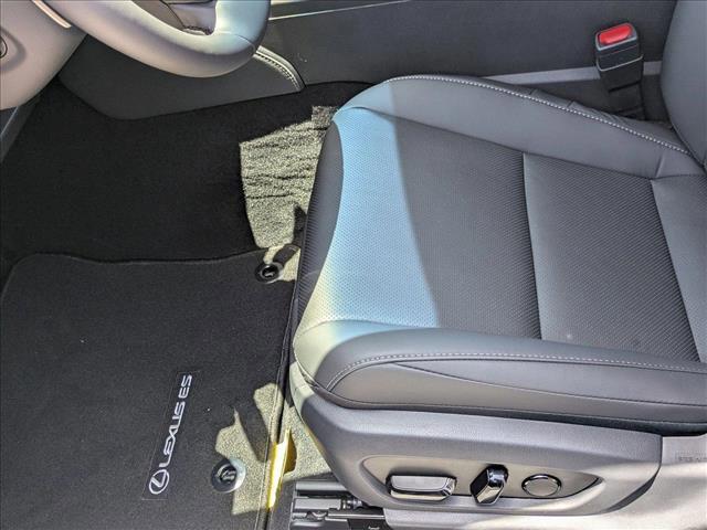 new 2025 Lexus ES 300h car, priced at $47,817