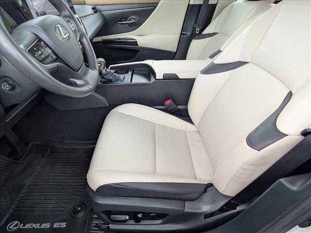 used 2024 Lexus ES 300h car, priced at $40,318