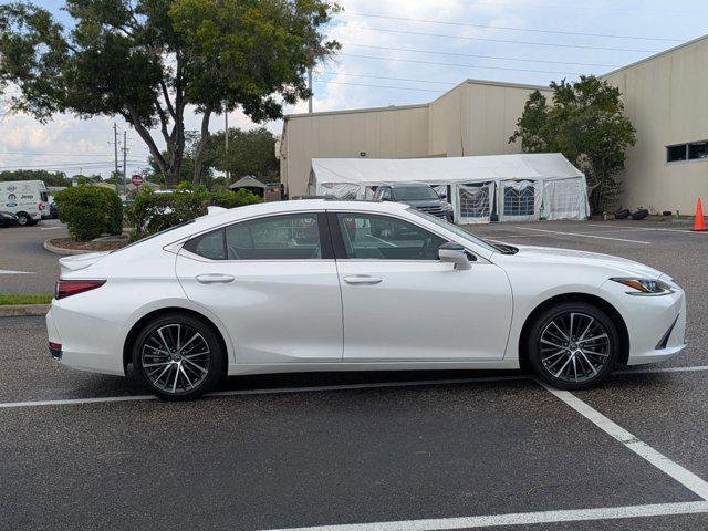 used 2024 Lexus ES 300h car, priced at $42,997