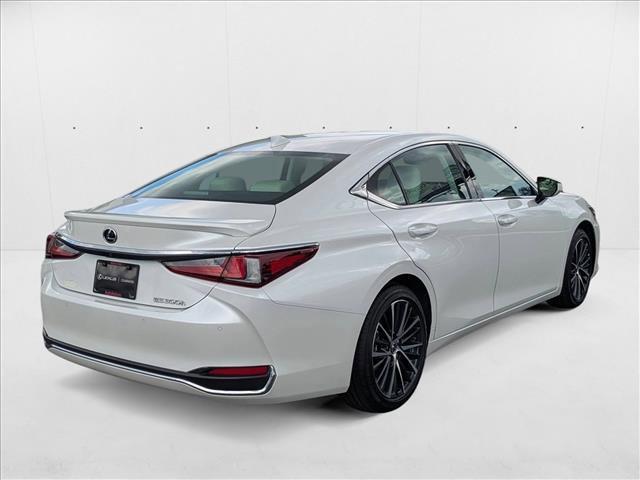 used 2024 Lexus ES 300h car, priced at $40,318