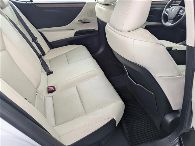 used 2024 Lexus ES 300h car, priced at $40,318