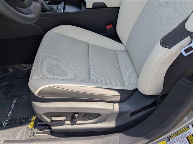 new 2025 Lexus ES 300h car, priced at $48,277