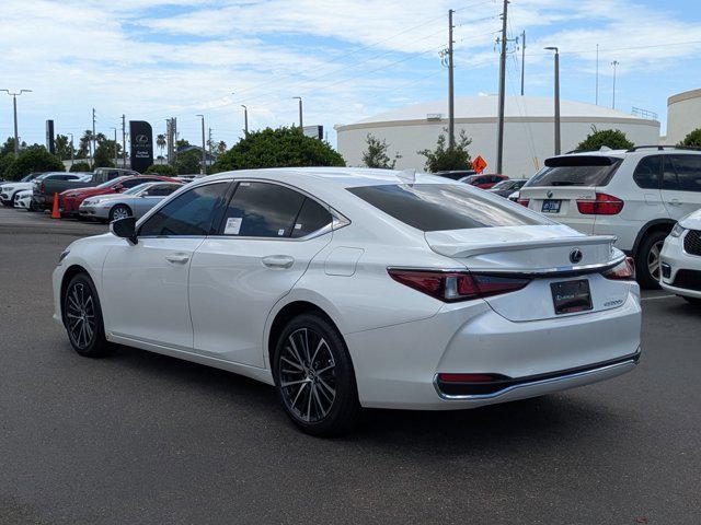 new 2025 Lexus ES 300h car, priced at $48,249