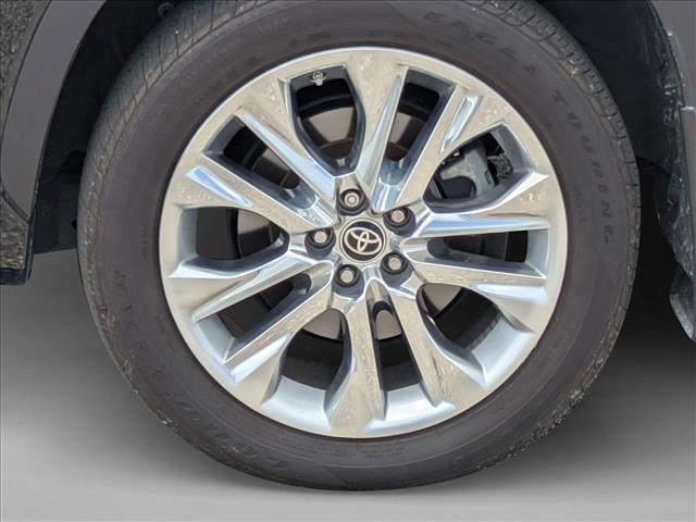 used 2020 Toyota Highlander car, priced at $33,795