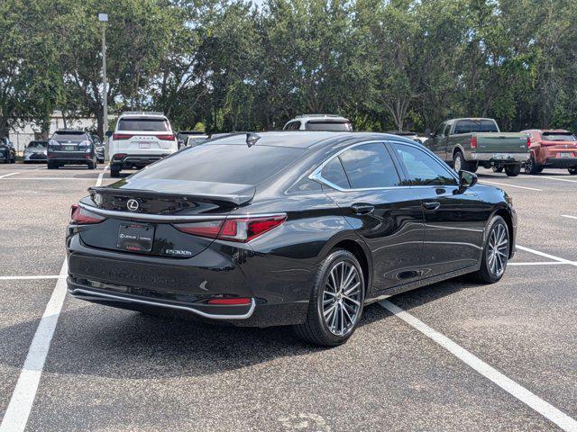 new 2025 Lexus ES 300h car, priced at $48,387